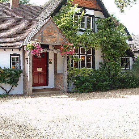 West Lodge Hotel Aylesbury  Eksteriør billede